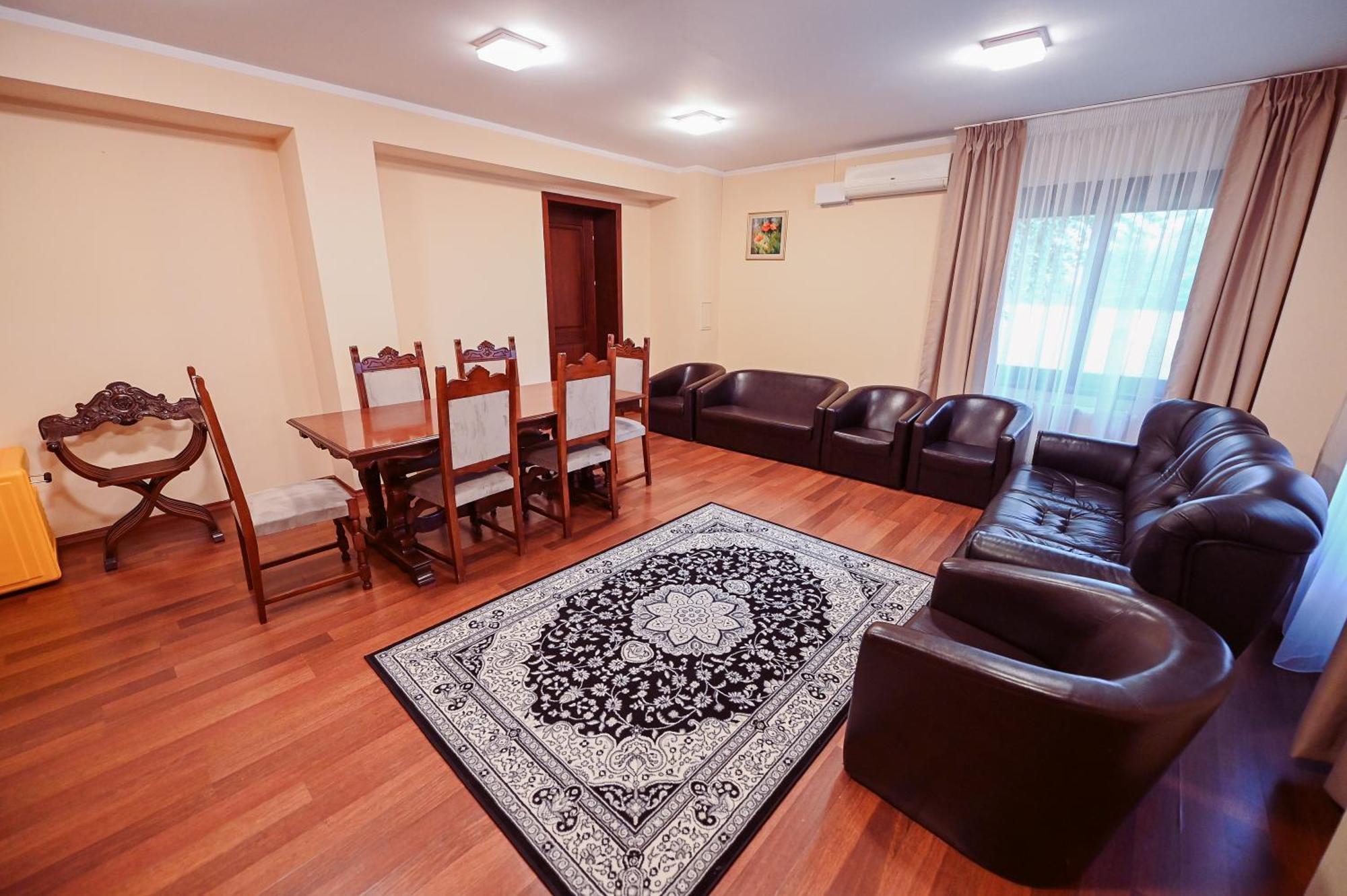 Hotel Conacul Domnesc